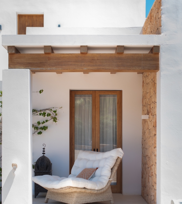 Resa Estates finca Can Floral Ibiza sale koop detail loung ext.jpg